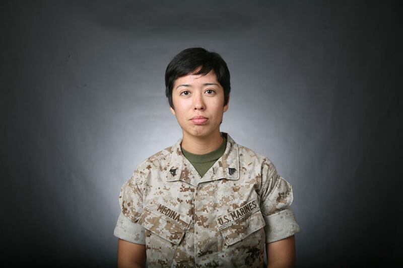 galleries/2015/06/04/the-photography-of-fallen-solider-sara-medina/150604-Sara-Medina-01_bhgngm
