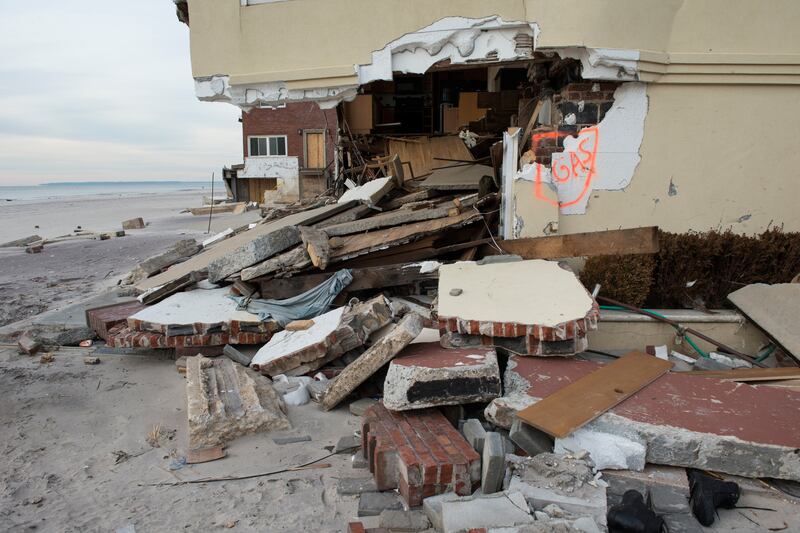 galleries/2013/04/29/hurricane-sandy-rebuilding-and-recovery-photos/20130427-rockaway7_u4ucnt