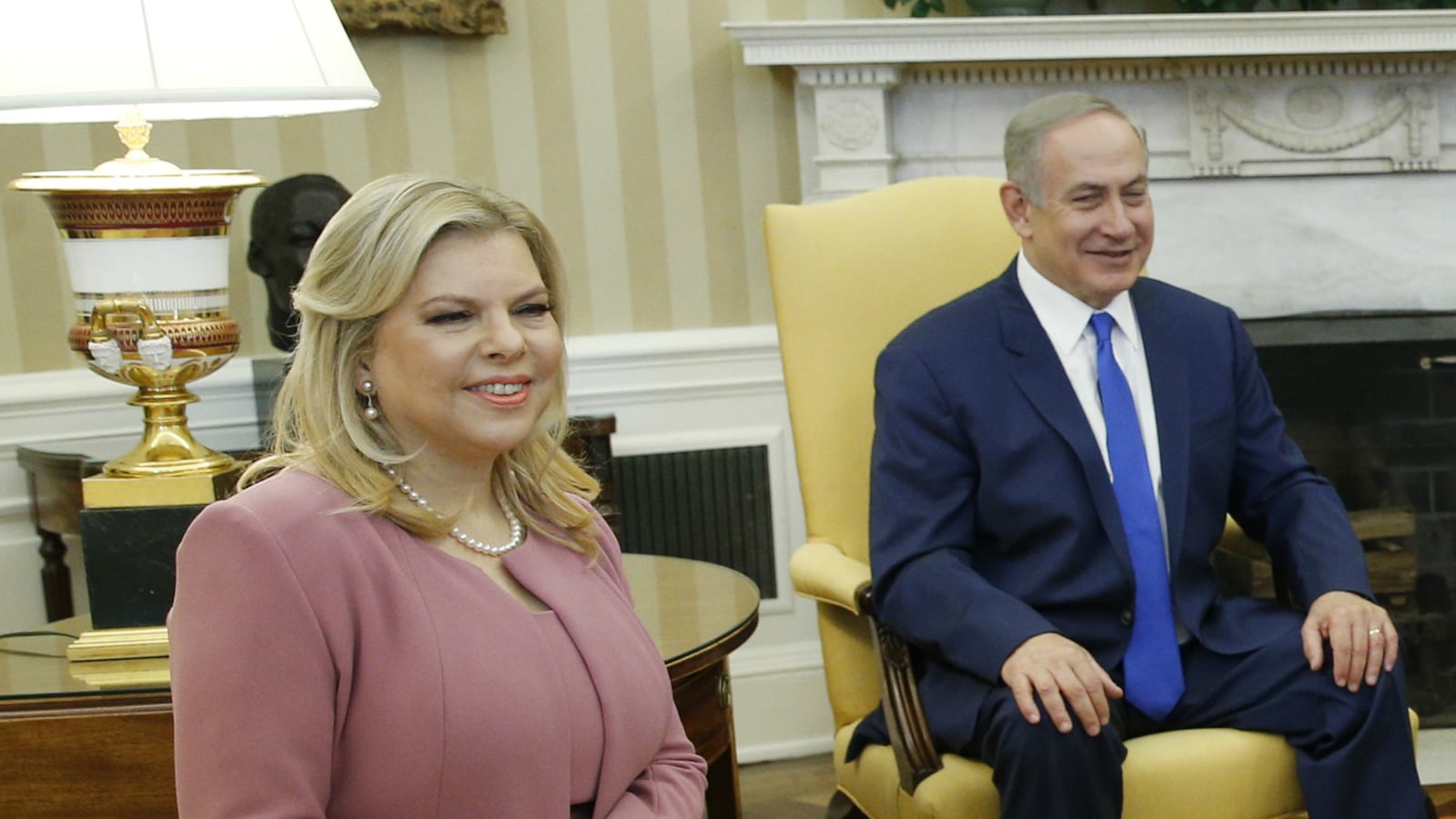 Israeli Prime Minister Netanyahu with wife Sara in Oval Office at the White House