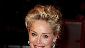cheats/2010/01/05/sharon-stone-joins-law-amp-order-svu/gaffes---sharon-stone_sgfymb