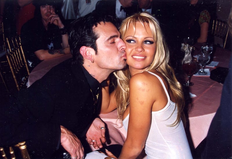 Tommy Lee and Pamela Anderson during the 1995 GRAMMY Awards.