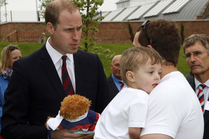articles/2013/05/21/william-jokes-about-sleepless-nights-ahead/william-baby_zsaezh