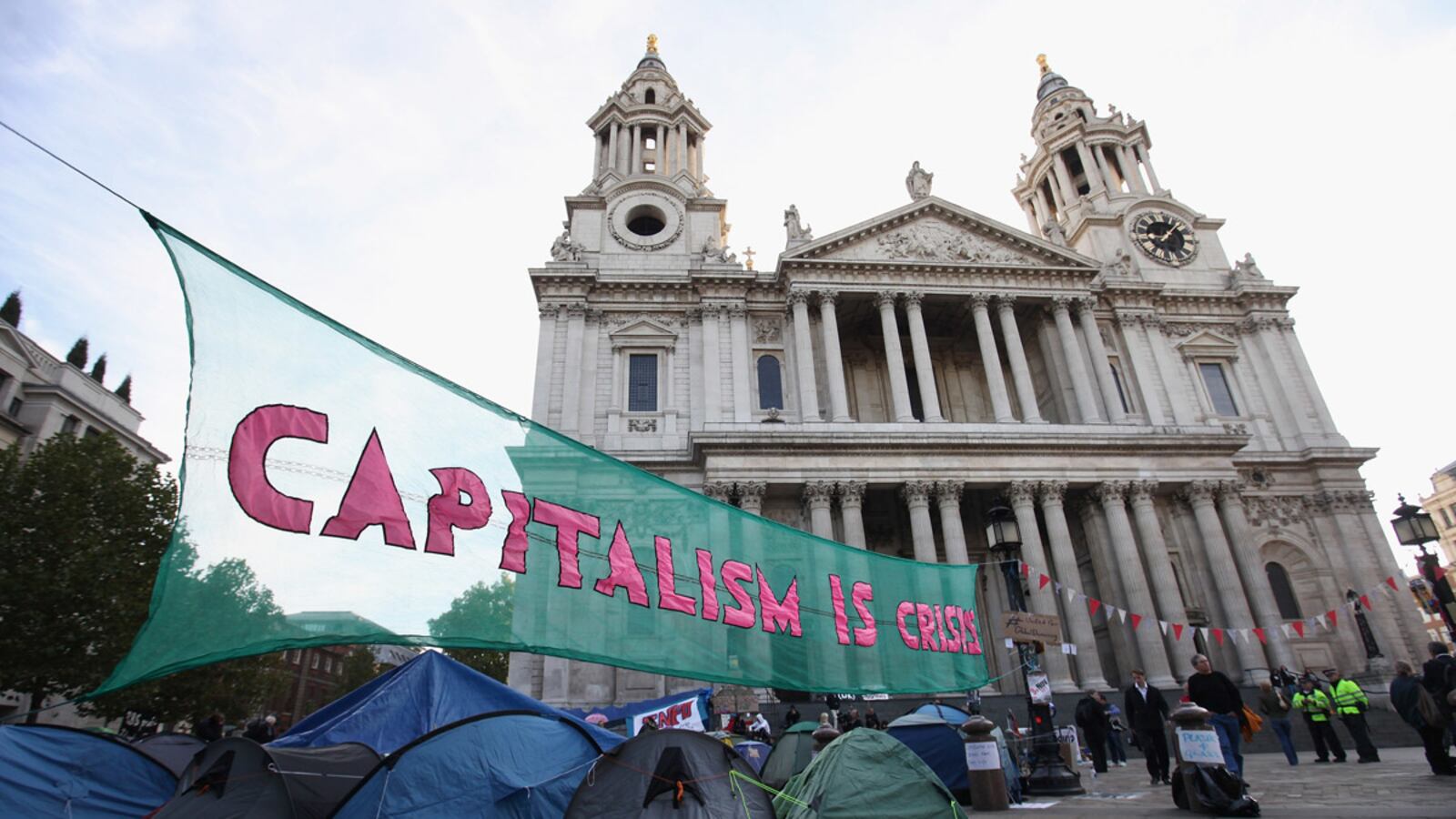 cheats/2011/10/22/occupy-protests-close-st-paul-s-cathedral/st-pauls-cathedral-closes-protests-london-cheat_wegxao