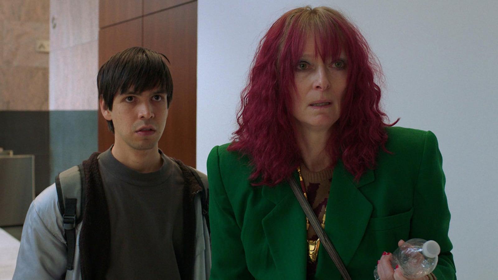 031423-problemista_mqgeml