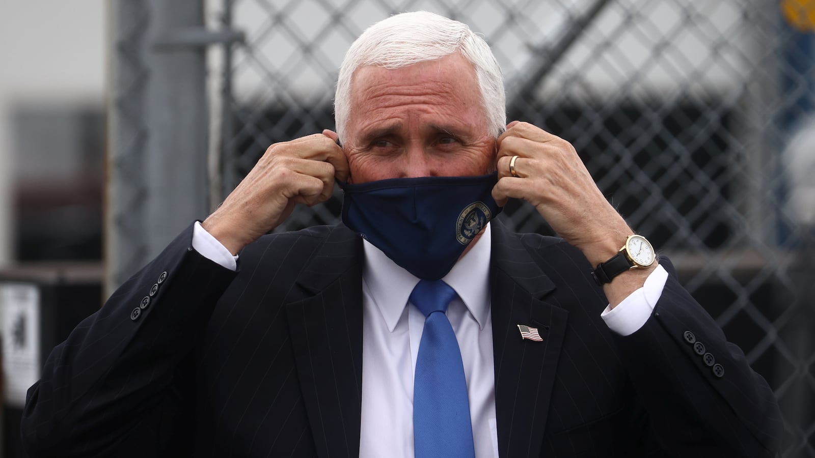 2020-11-01T170834Z_2120220764_RC2HUJ9RHB2J_RTRMADP_3_USA-ELECTION-PENCE_os8sh3