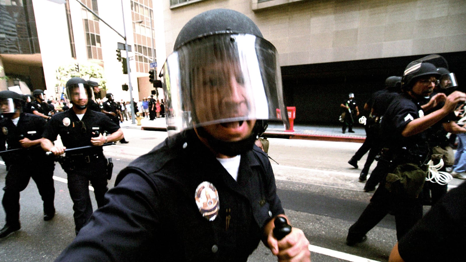 articles/2014/08/26/why-killer-cops-walk-free/140825-obeidallah-cops-tease_jjokk4