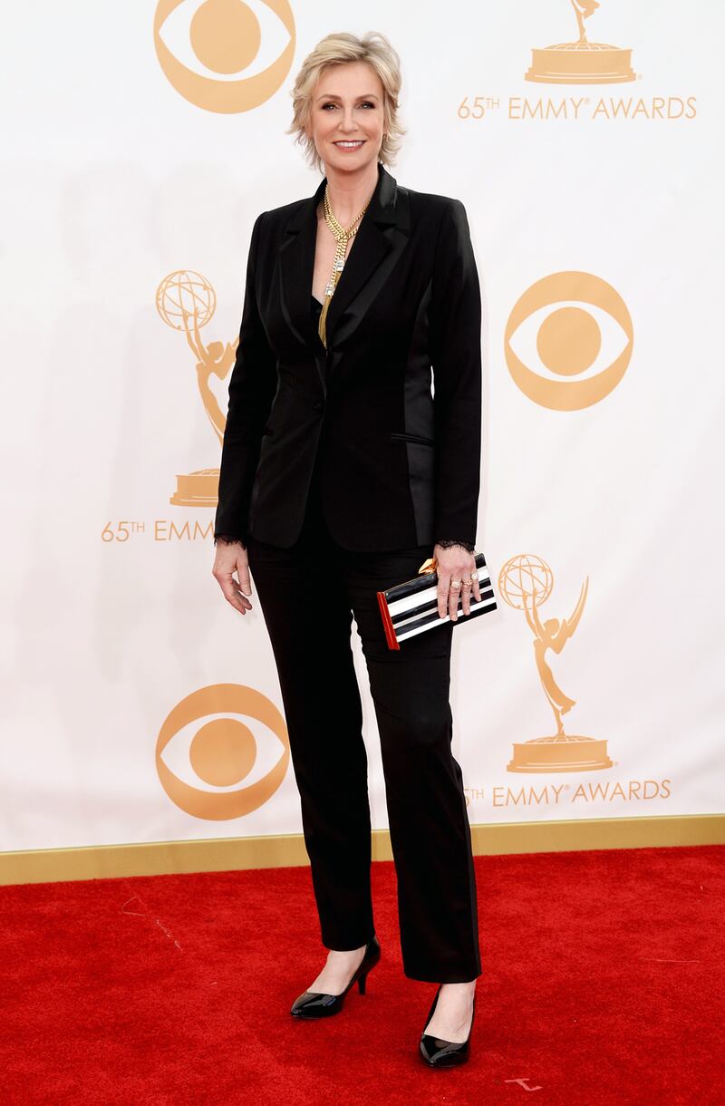 galleries/2013/09/22/emmy-red-carpet-2013-photos/130922-emmys-lynch_s5xide