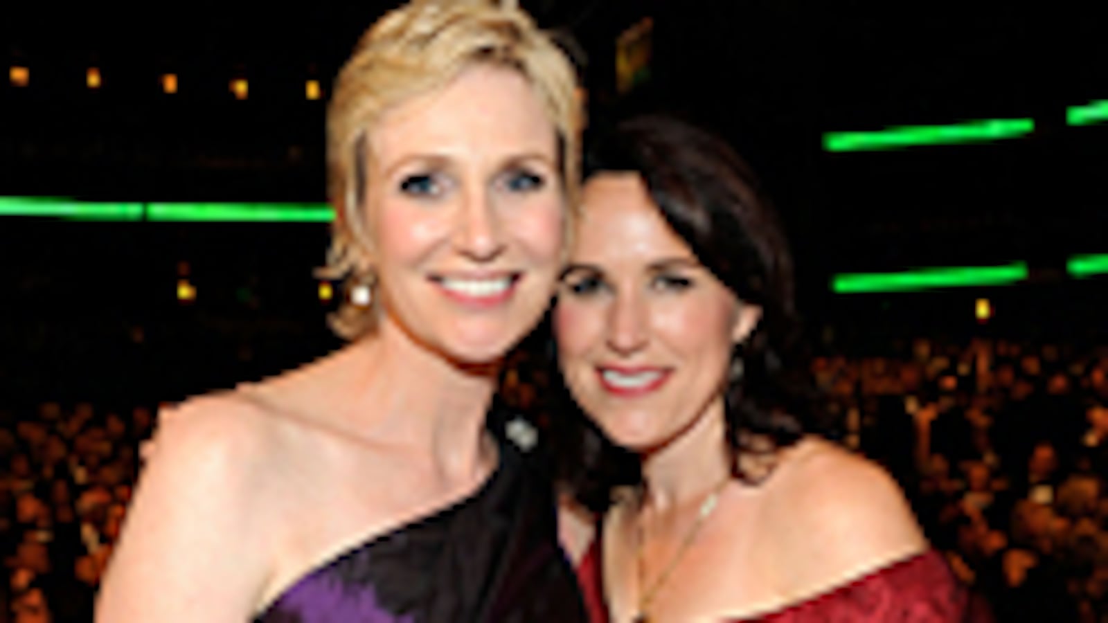 articles/2010/12/10/mark-wahlbergs-the-fighter-frank-sinatra-bio-and-more-culture-picks/celesbians_tqpk6k