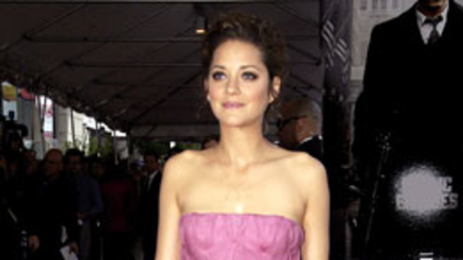 galleries/2010/03/08/celeb-self-stylists/celeb-self-stylists---cotillard_oncald