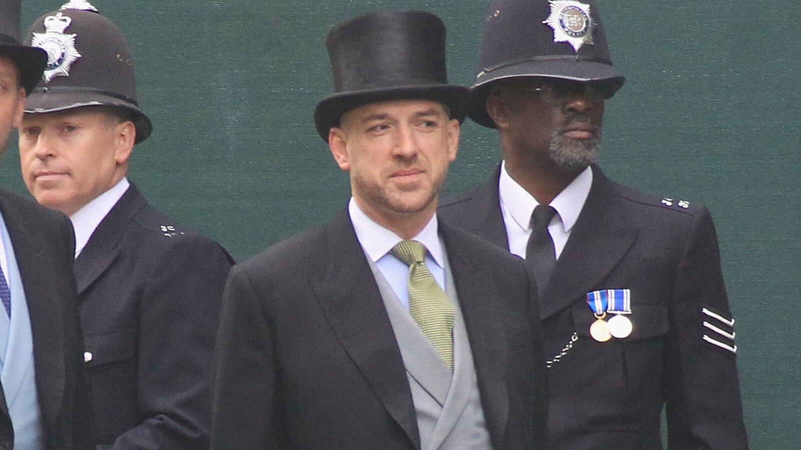 articles/2013/03/18/kate-s-naughty-coke-sniffing-uncle-gary-lifts-lid-on-kate-pippa-and-william/gary-golsmith_fexwp5