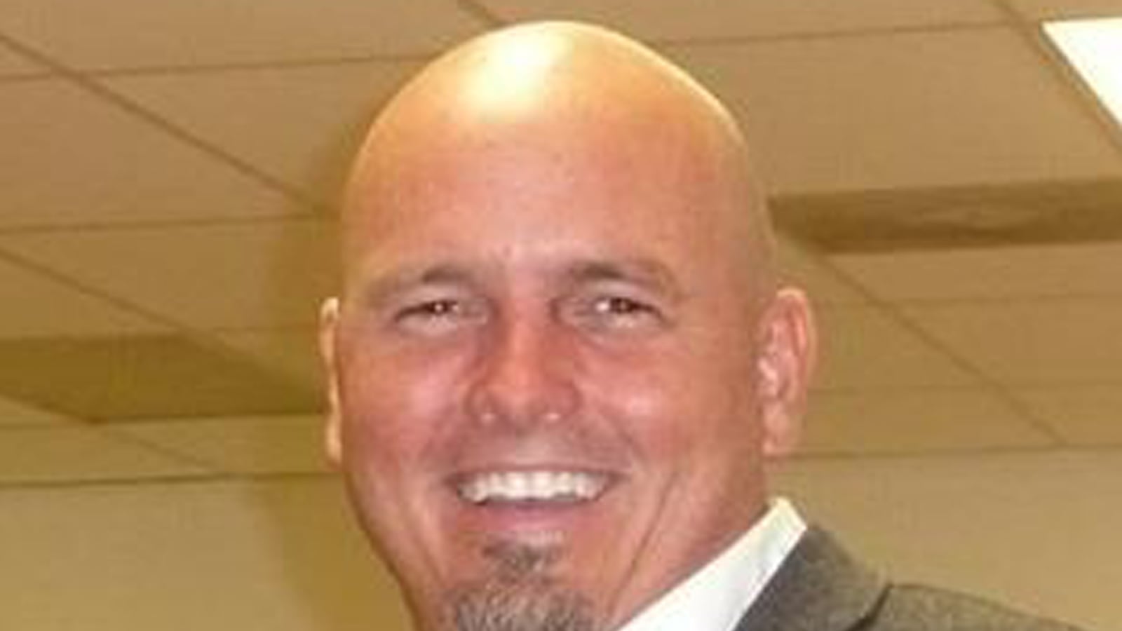 articles/2014/02/18/tea-party-candidate-in-texas-makes-viral-turtle-soup-campaign-ad/140218-jacobs-stovall-tease_p0hz7g