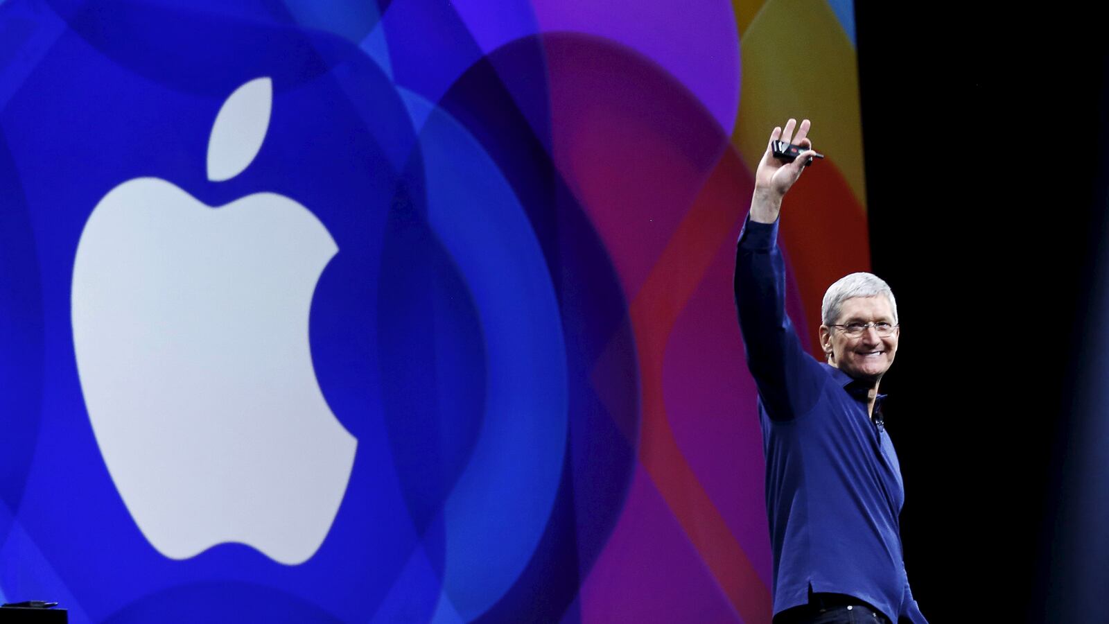 articles/2015/06/09/new-apple-music-looks-a-lot-like-myspace/150608-kelemen-apple-music-tease_kpfkct