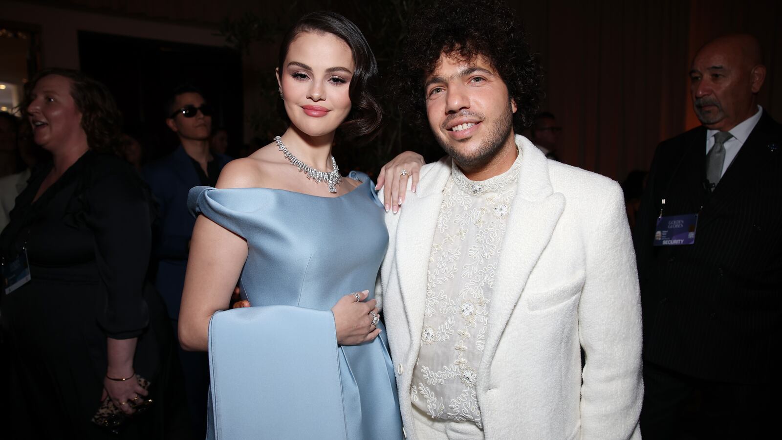 LOS ANGELES, CALIFORNIA - JANUARY 5, 2025, 82ND GOLDEN GLOBE AWARDS - Selena Gomez and Benny Blanco at the 82nd Golden Globe Awards, held at the Beverly Hilton Hotel in Los Angeles on January 5, 2025. (Photo by Jason Armond / Los Angeles Times via Getty Images)