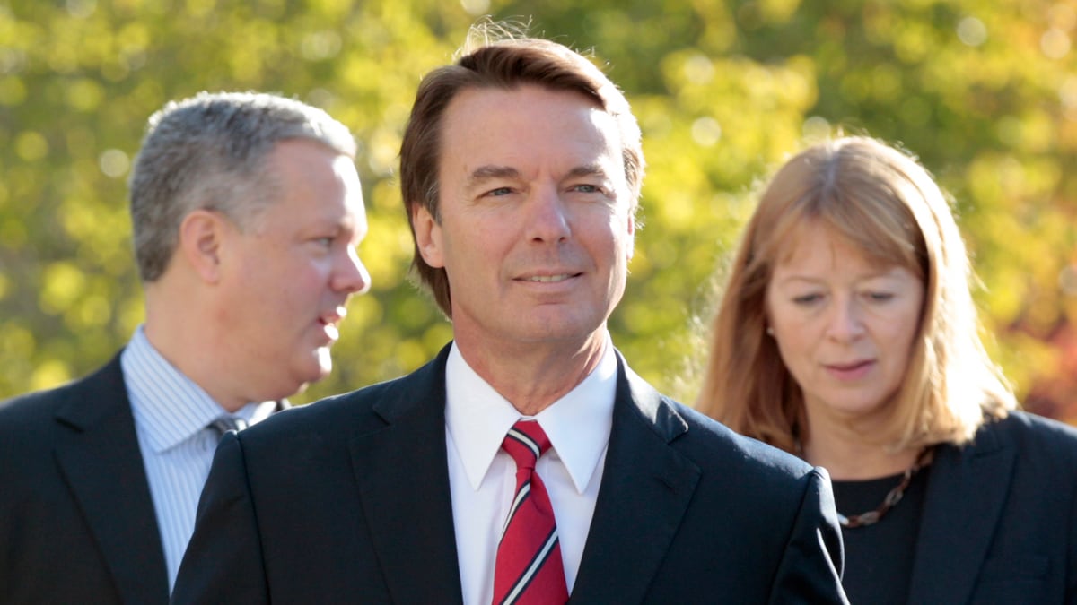 cheats/2011/10/26/edwards-seeks-case-dismissal/john-edwards-legal-cs_ftdh2n