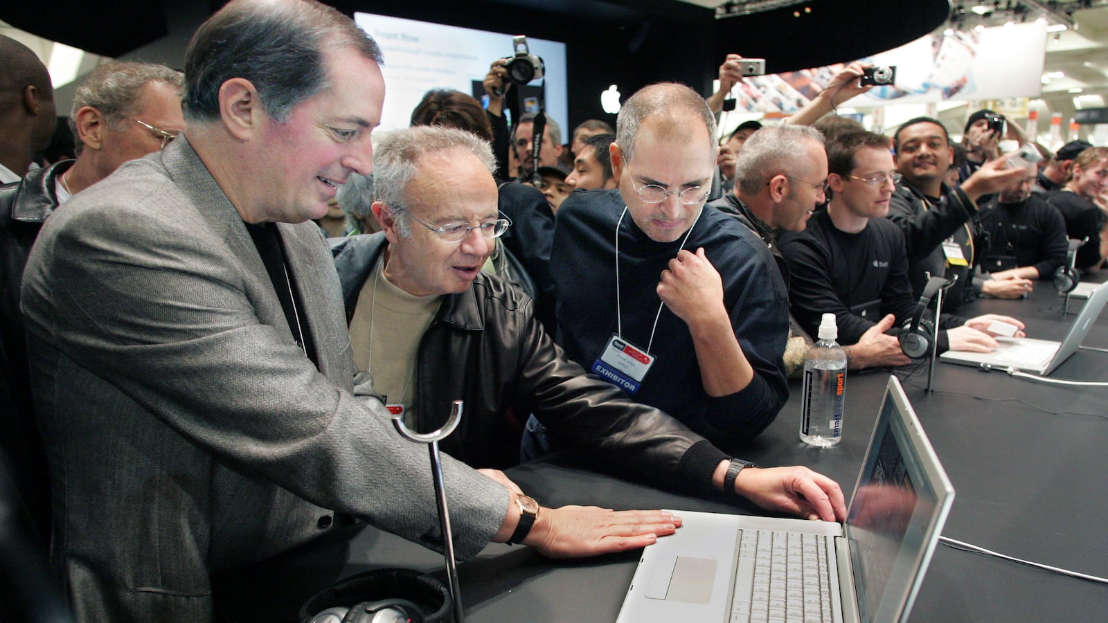 cheats/2016/03/21/former-intel-ceo-andy-grove-dead-at-79/160321-andy-grove-dies-cheat_qmlm7a