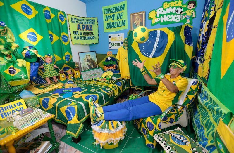galleries/2014/06/22/brazil-2014-the-world-cup-s-craziest-fans/061714-world-cup-fans-01_lqramc