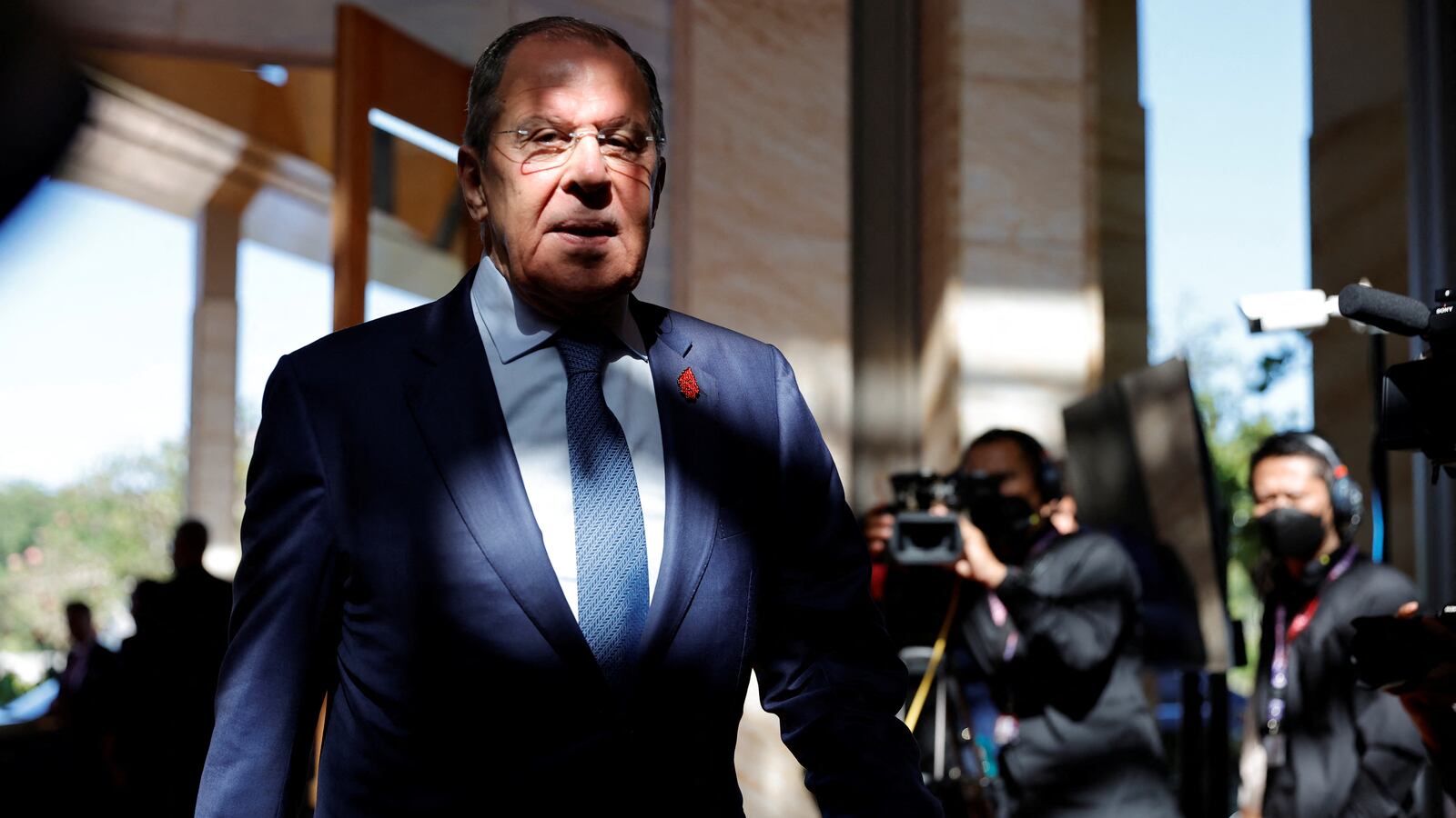 2022-07-08T021229Z_1437185800_RC2D7V98WCGK_RTRMADP_3_INDONESIA-G20_gjsfgf