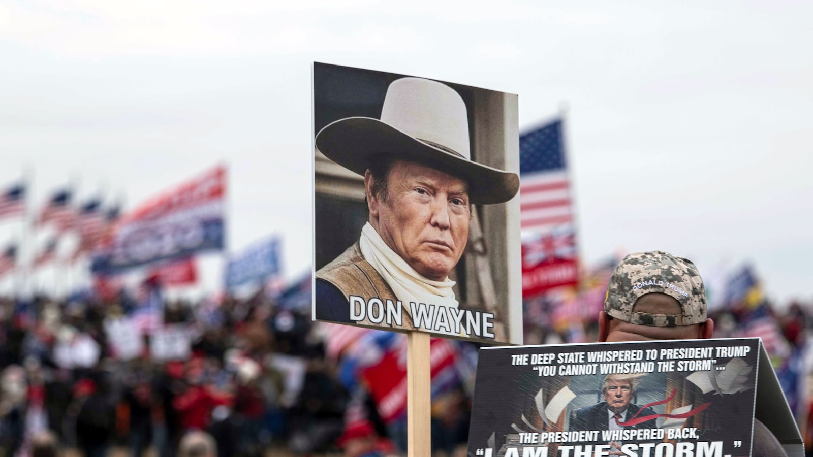 2021-01-07T044829Z_243026904_RC2S2L96Q1FA_RTRMADP_3_USA-ELECTION-TRUMP_adi5pu