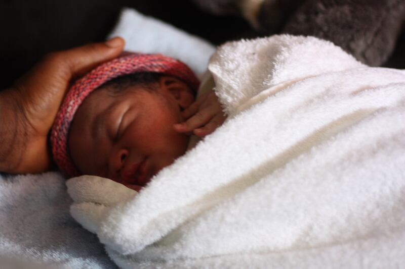 articles/2016/09/12/the-baby-without-a-country/160912-nadeau-baby-msf-ship3-embed_tglsiw