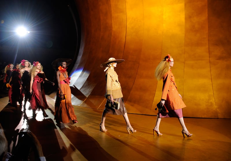 galleries/2010/09/13/ny-fashion-week-day-5/fashion-wrap-day-5---jacowide_kuhdfa