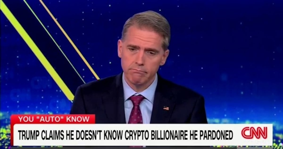 CNN-Panel lacht Scott Jennings wegen seiner Entschuldigung für Trumps ...