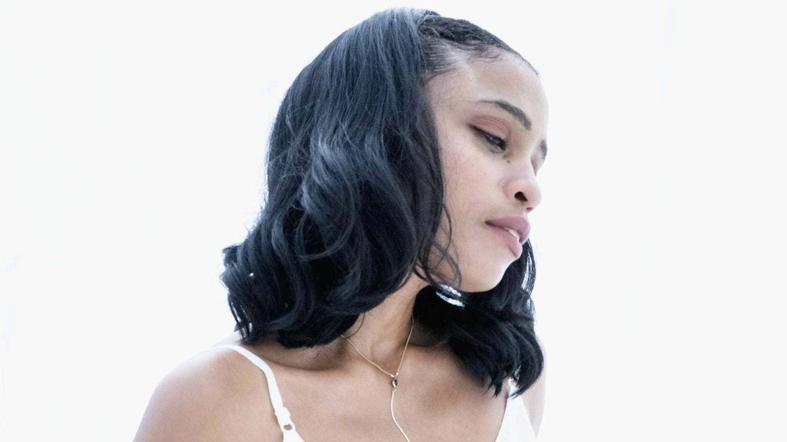 21125-Hilden-Adia-Victoria-tease_tcnuzz