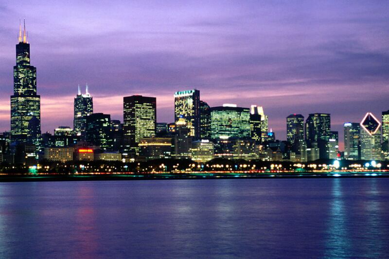 articles/2012/07/26/chicago-bar-night/chicago_mm3nve