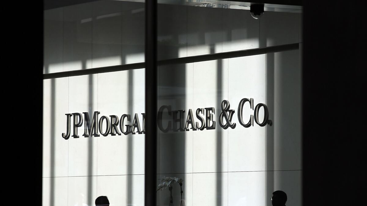 articles/2012/10/12/jpmorgan-and-wells-fargo-announce-record-profits/klein-big-banks-back-tease-embed_q9n2ck