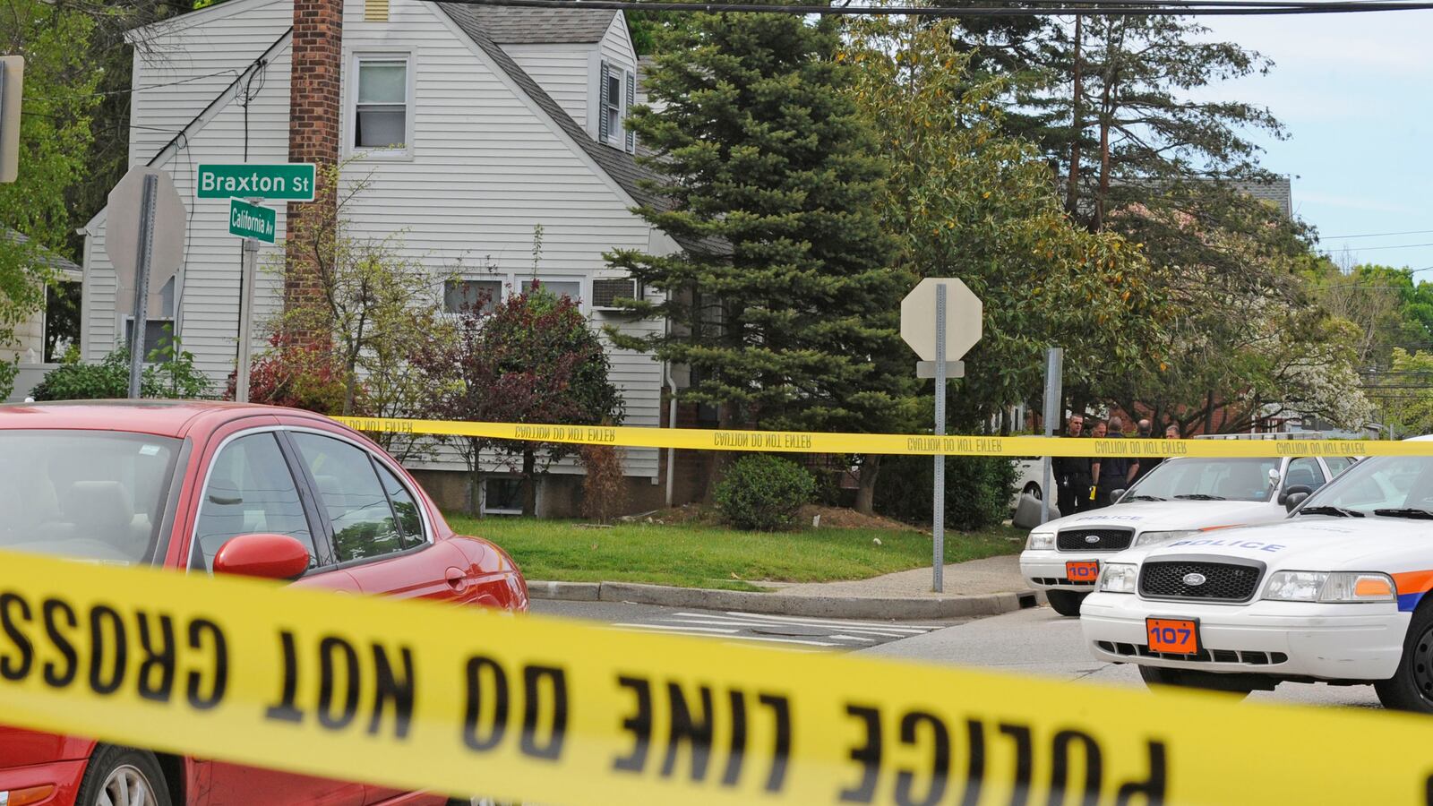 cheats/2013/05/17/hofstra-student-fatally-shot/130517-hofstra-shooting-cheat_j4sg0m