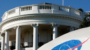 cheats/2010/04/15/obama-on-moon-lsquowersquove-been-therersquo/obama-moon_ekmt0z