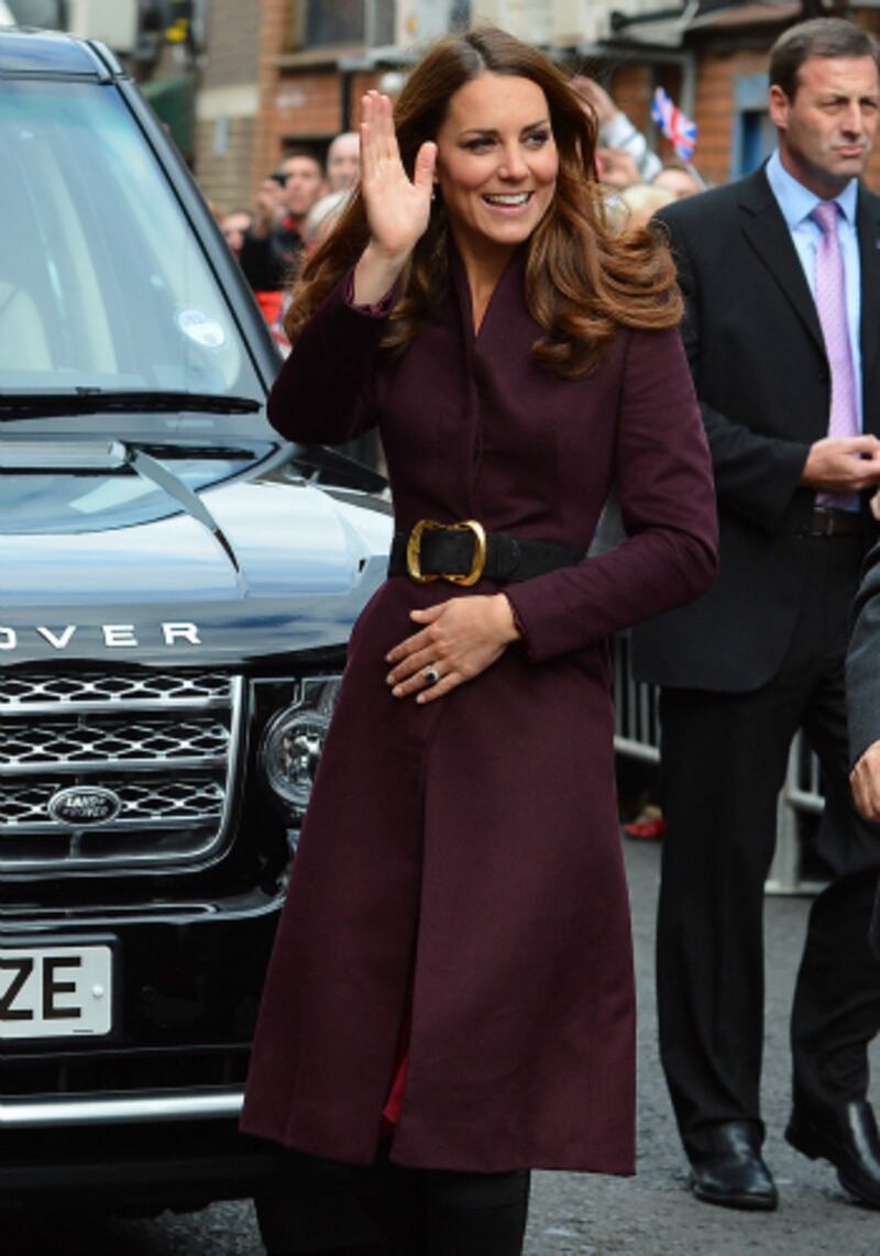 articles/2012/12/03/kate-middleton-pregnant-6-fashion-clues/MiddletonBigBelt_q7sbry