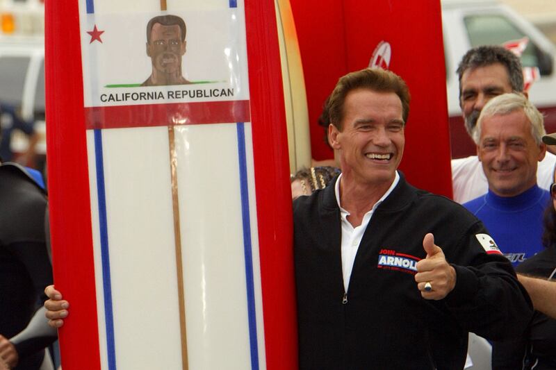 galleries/2012/08/23/ll-cool-j-dustin-hoffman-mila-kunis-more-celebrity-heroes-photos/celebrity-heroes-schwarzenegger_voywen