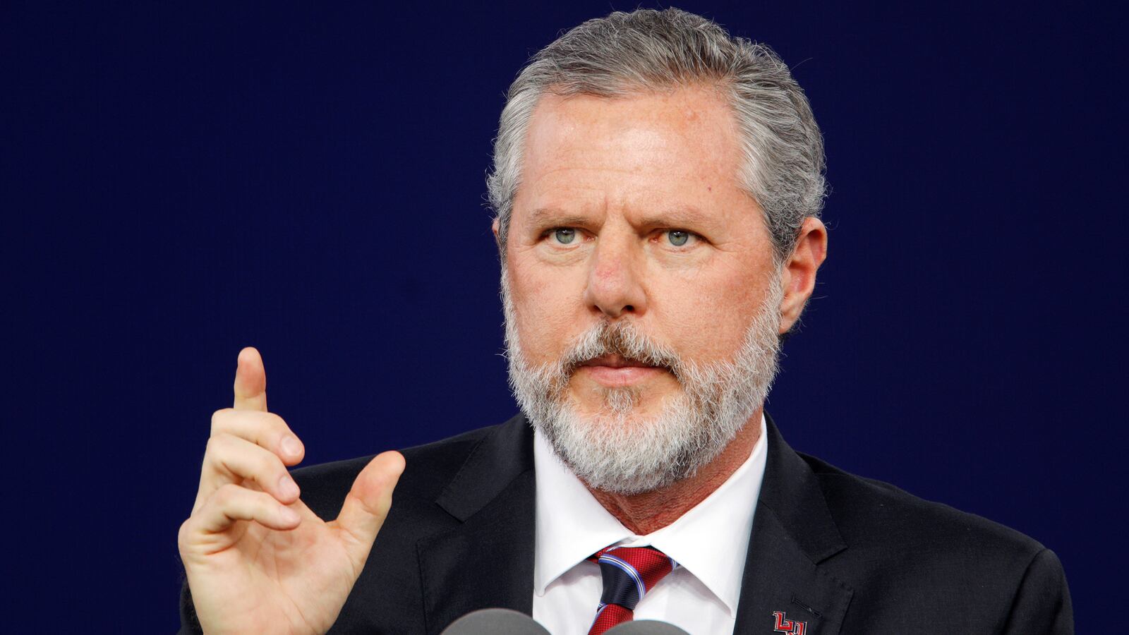 2019-05-11T193130Z_1911100560_RC1BFB3B9C00_RTRMADP_3_USA-PENCE_us5b5y