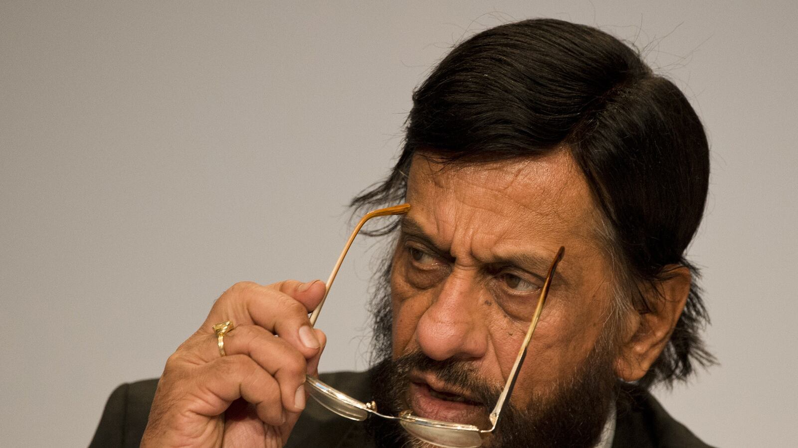 cheats/2014/04/13/u-n-panel-we-have-15-years-to-stop-climate-change/140413-climate-change-cheat_lciuba