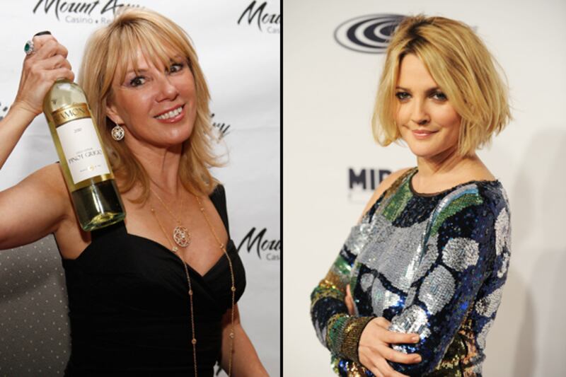 articles/2012/07/27/drinking-with-the-stars-drew-barrymore-ramona-singer-wade-into-wine/celebrity-pinot-grigio-dana-tease_djbiqw