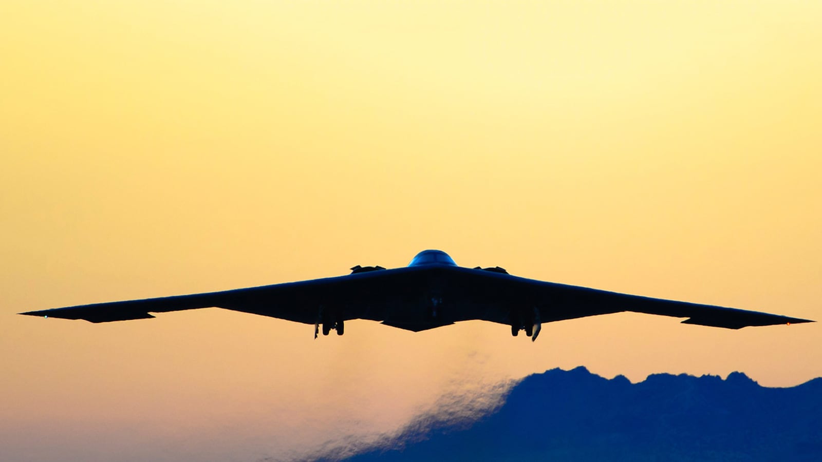 articles/2015/02/02/america-s-new-invisible-air-force/150202-majumdar-stealth-budget-tease_rxdkqq