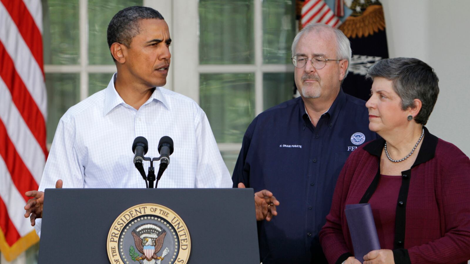cheats/2011/08/28/obama-the-storm-isn-t-over/obama-hurricane-warning-speech-cheat_occayz