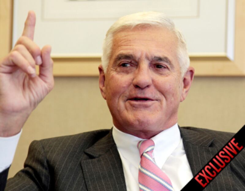 articles/2011/02/15/bob-lutz-may-come-back-to-gm-but-the-government-is-balking/levin-bob-lutz_160315_sixb58
