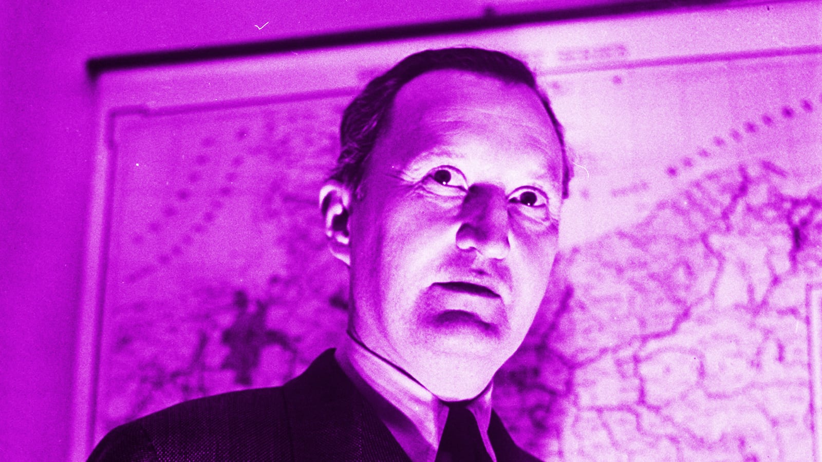 articles/2017/01/07/the-millionaire-who-took-on-mccarthy/170107-Troy-William-Benton-tease_ore7k4