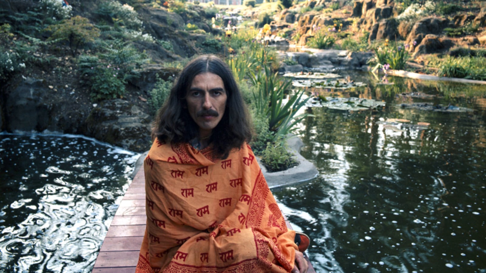 articles/2014/09/29/when-gary-wright-met-george-harrison-dream-weaver-john-and-yoko-and-more/140926-george-harrison-bio-tease_hwlpup