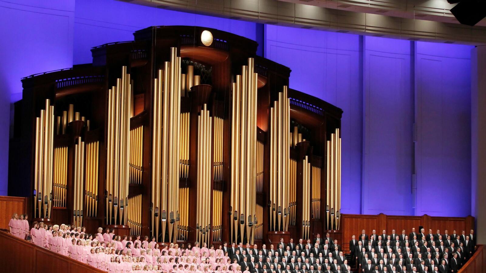 cheats/2016/12/30/mormon-choir-singer-quits-over-trump/161230-mormon-tabernacle-cheat_kfanit
