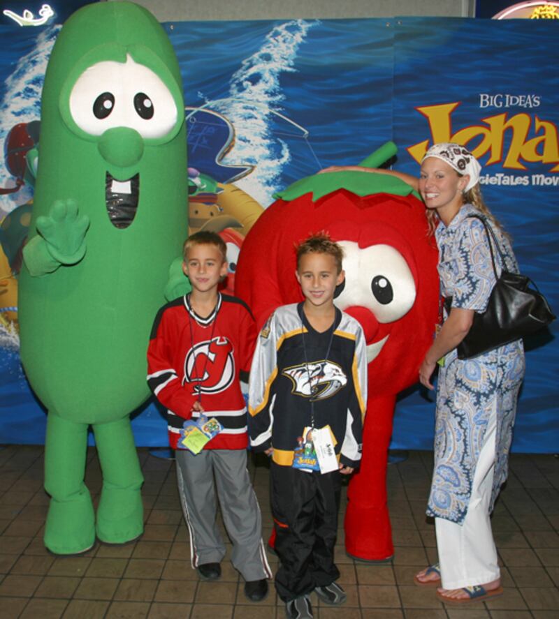 galleries/2011/08/16/celebrity-moms-pregnant-before-25-photos/young-moms-niki-taylor_cxazvk