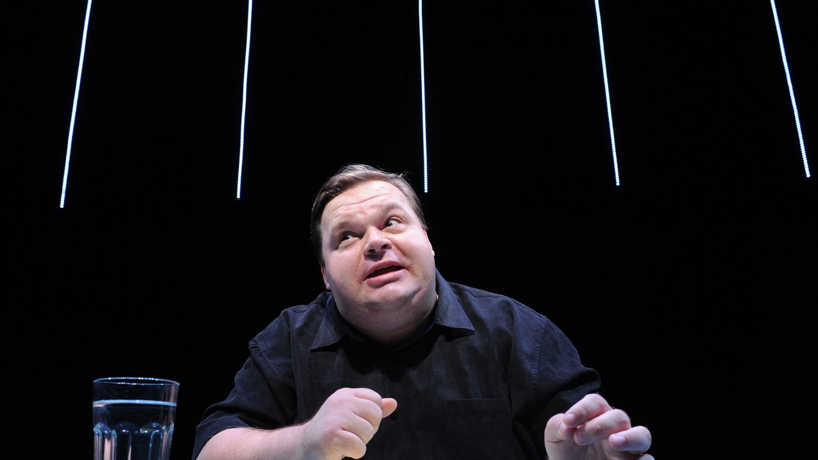 articles/2014/06/20/the-redemption-of-fabulist-mike-daisey/140619-leon-daisey-tease_howxrc