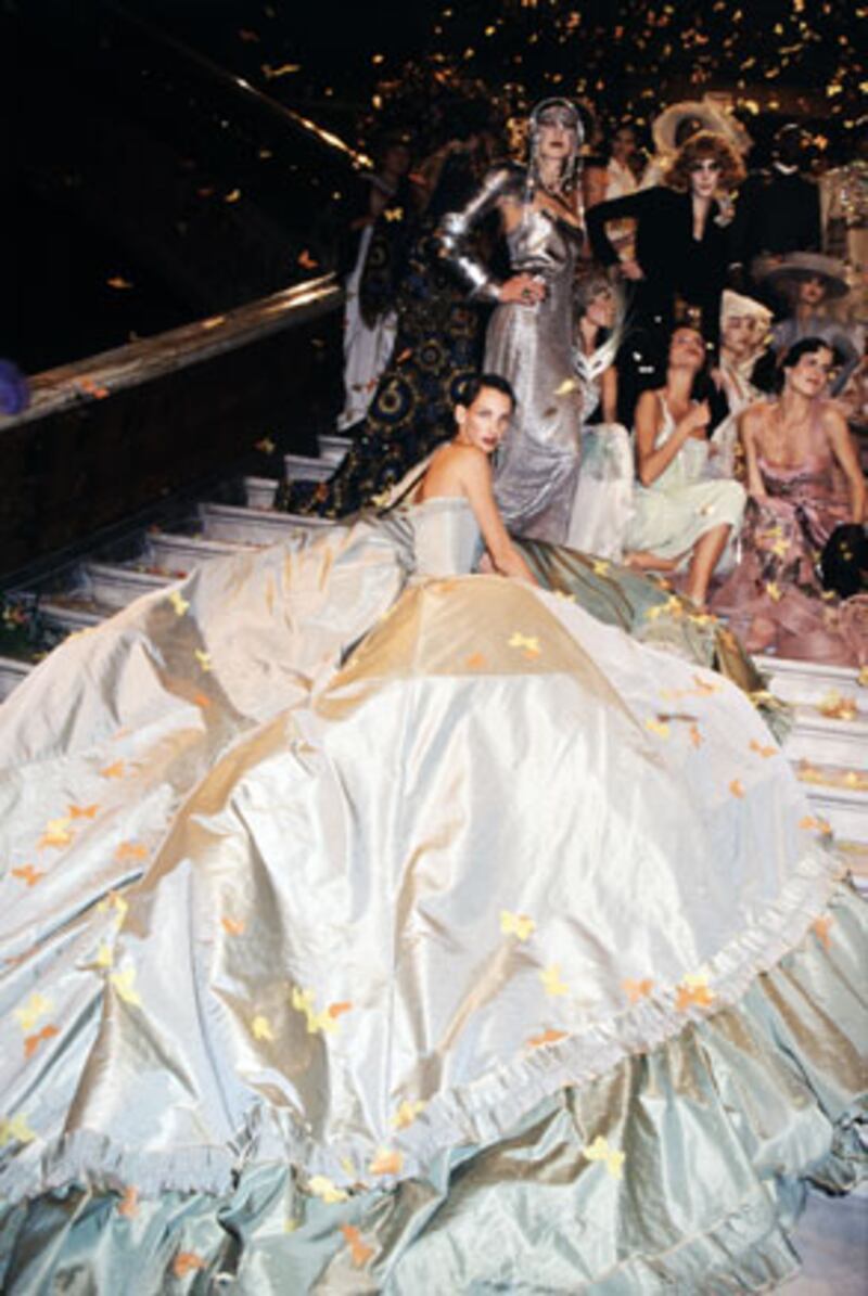 galleries/2009/12/18/backstage-dior/dior-10_rixcjf