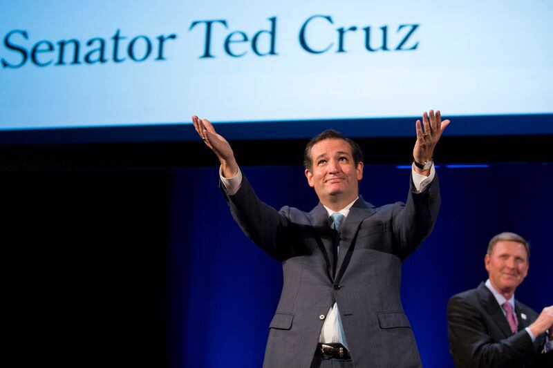 articles/2013/08/12/ted-cruz-and-donald-trump-a-sideshow-at-fire-and-brimstone-rally/130812-jacobs-iowa-tease-embed_fzn9lt