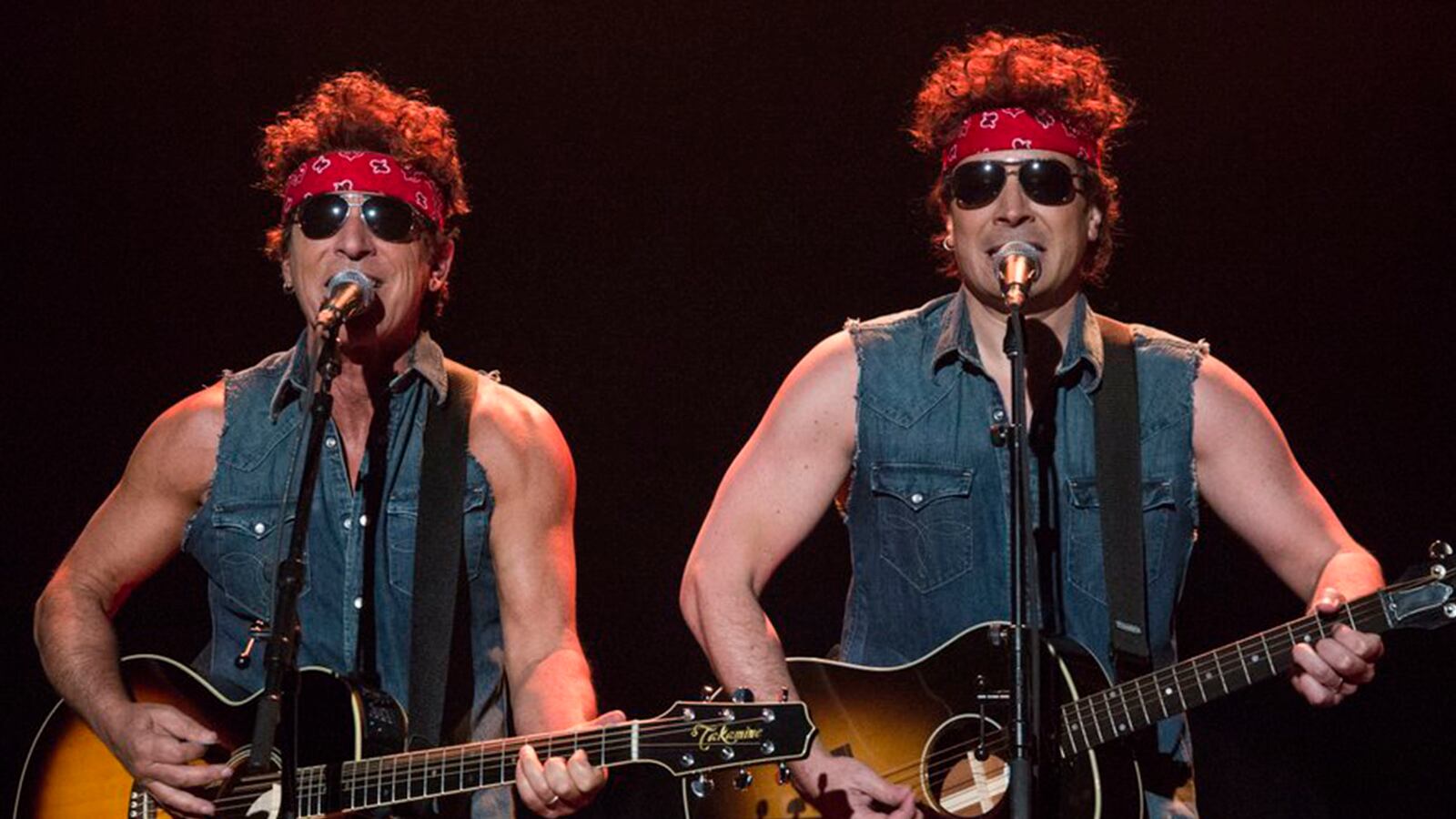 cheats/2014/01/15/fallon-and-springsteen-mock-christie/140115-fallon-springstein-cheat_izpjkt