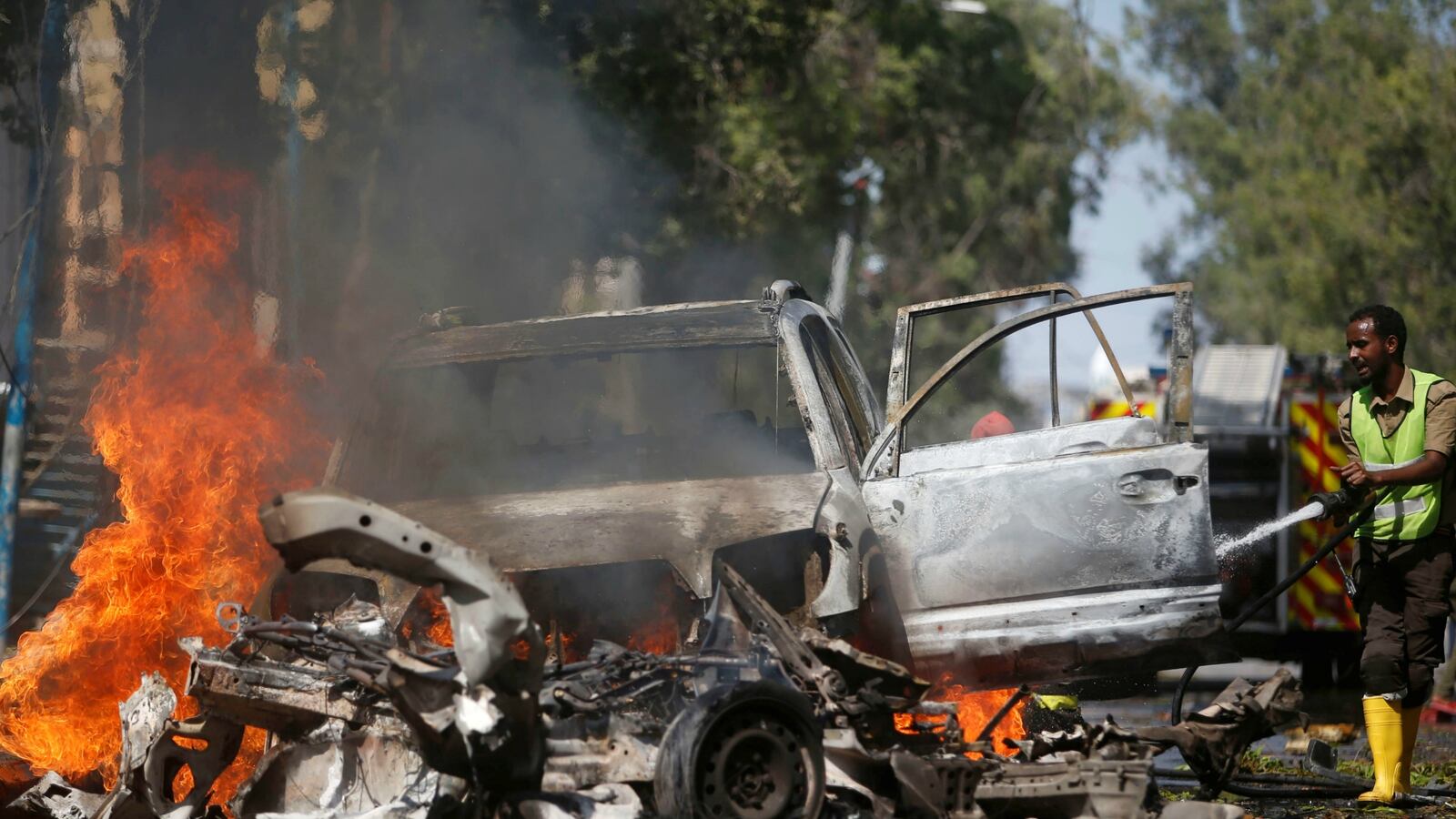 cheats/2016/10/01/at-least-3-dead-in-somali-restaurant-attack/161001-shabaab-mogadishu-attack-cheat_xzro2f