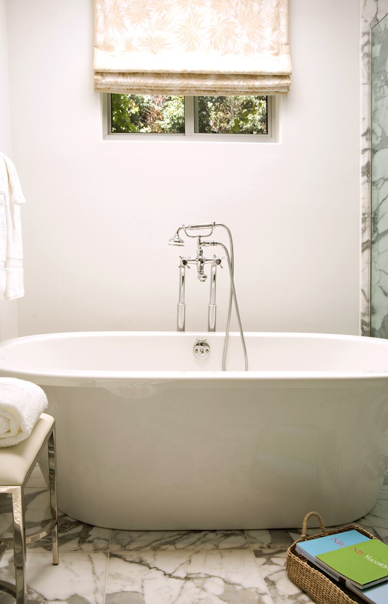 galleries/2013/06/28/omg-i-want-this-house-hollywood-hills-photos/130627-omg-house11_otobry