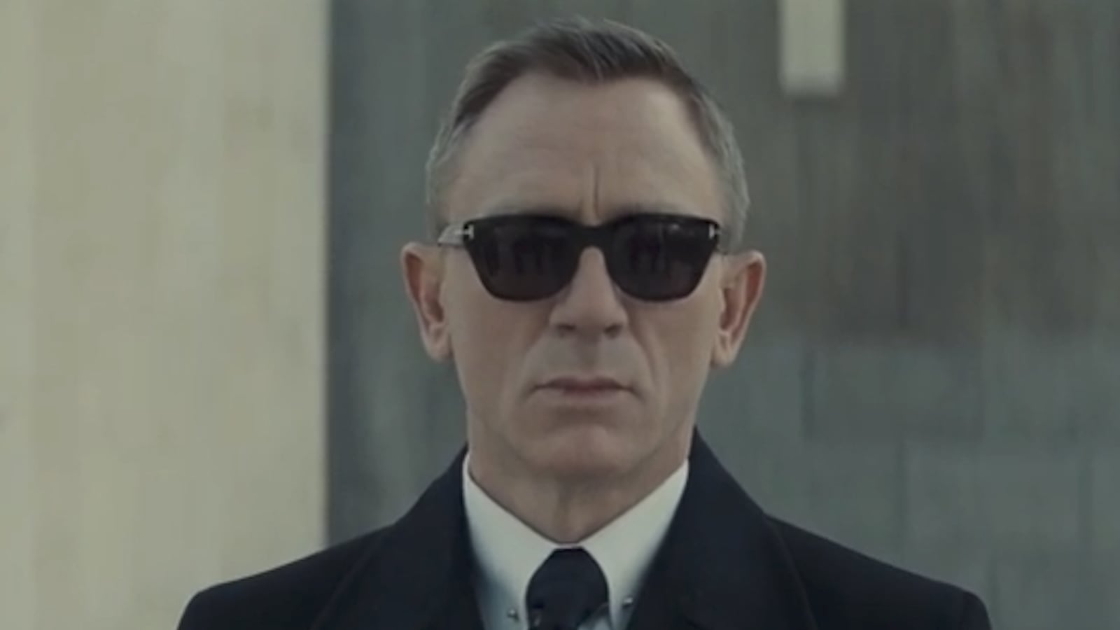videos/2015/10/05/watch-sam-smith-s-new-bond-theme/151005-sayed-sam-smith-video_bc5yja