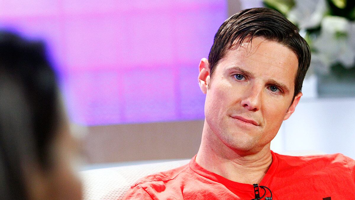 articles/2012/10/07/creator-of-kony-2012-jason-russell-is-out-of-treatment-and-talking-to-oprah/KONY-Jason-Russell-cheat_iy2gph